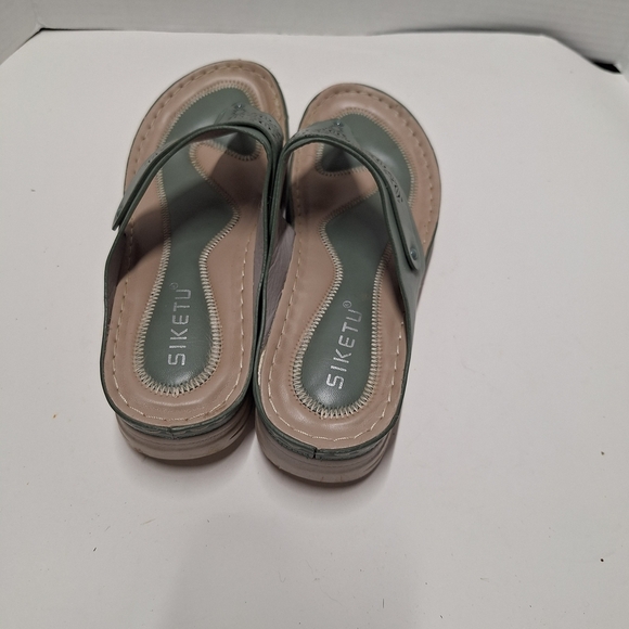 SIKETU Women's Stylish Green Sandals - Picture 2 of 7